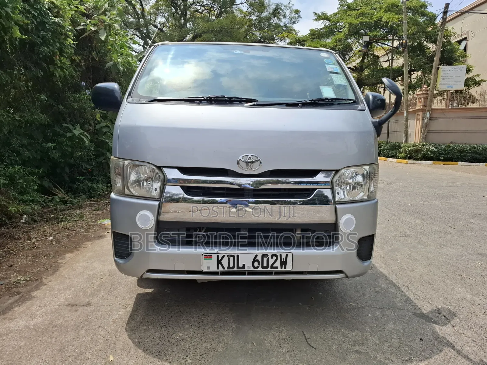 Toyota HiAce 2016 Silver