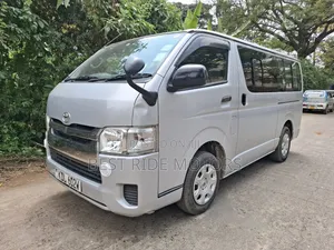 Toyota HiAce 2016 Silver