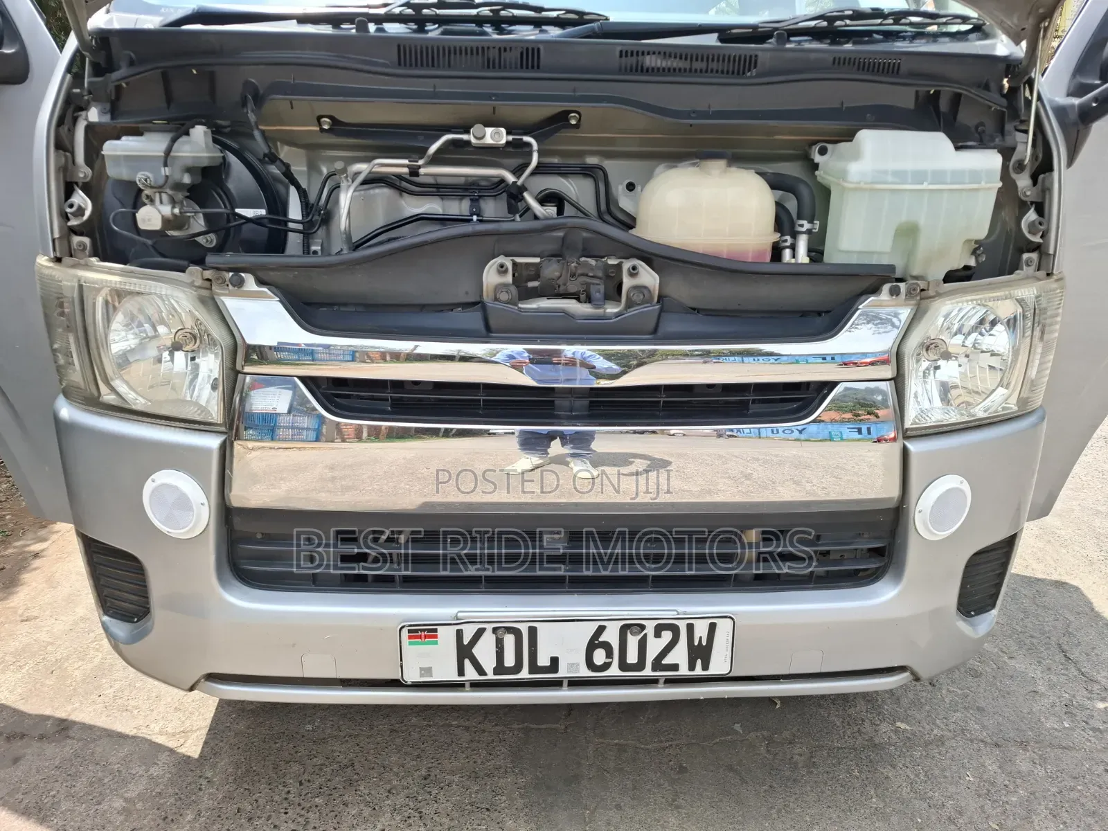 Toyota HiAce 2016 Silver