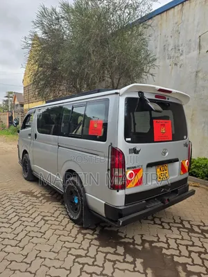 Toyota HiAce 2017 Silver