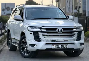 Toyota Land Cruiser 5.7 V8 2009 White