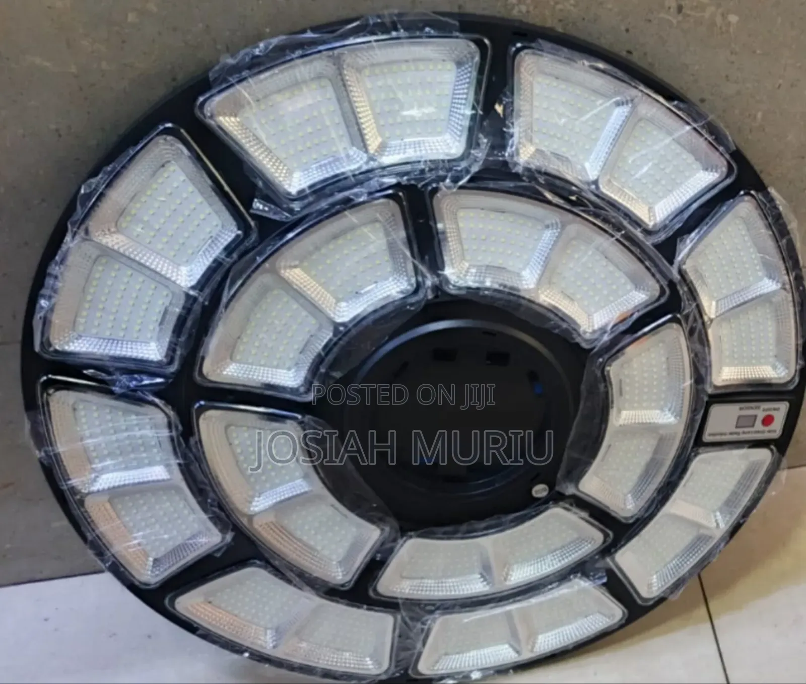 High Power 2000w Solar Round Streetlight