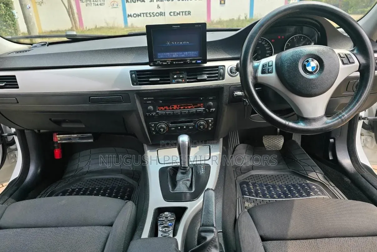 BMW 320i 2006 White