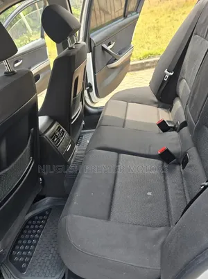 BMW 320i 2006 White