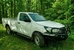 Toyota Hilux 2017 White