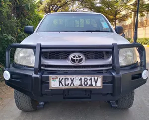 Toyota Hilux 2009 White