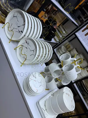 32pcs Matte Stoneware Marble Elegant European Porcelain Dinner Set