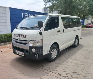 Toyota HiAce 2014 White