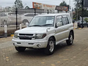 Mitsubishi Pajero IO 2004 Pearl