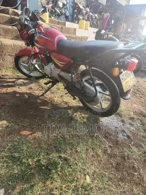 Bajaj Boxer 150 UG 2025 Red