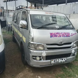 Toyota HiAce 2010
