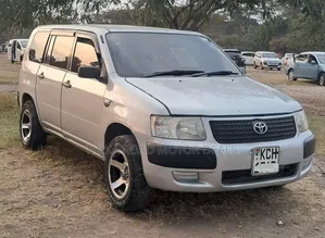 Toyota Succeed 2010 Silver