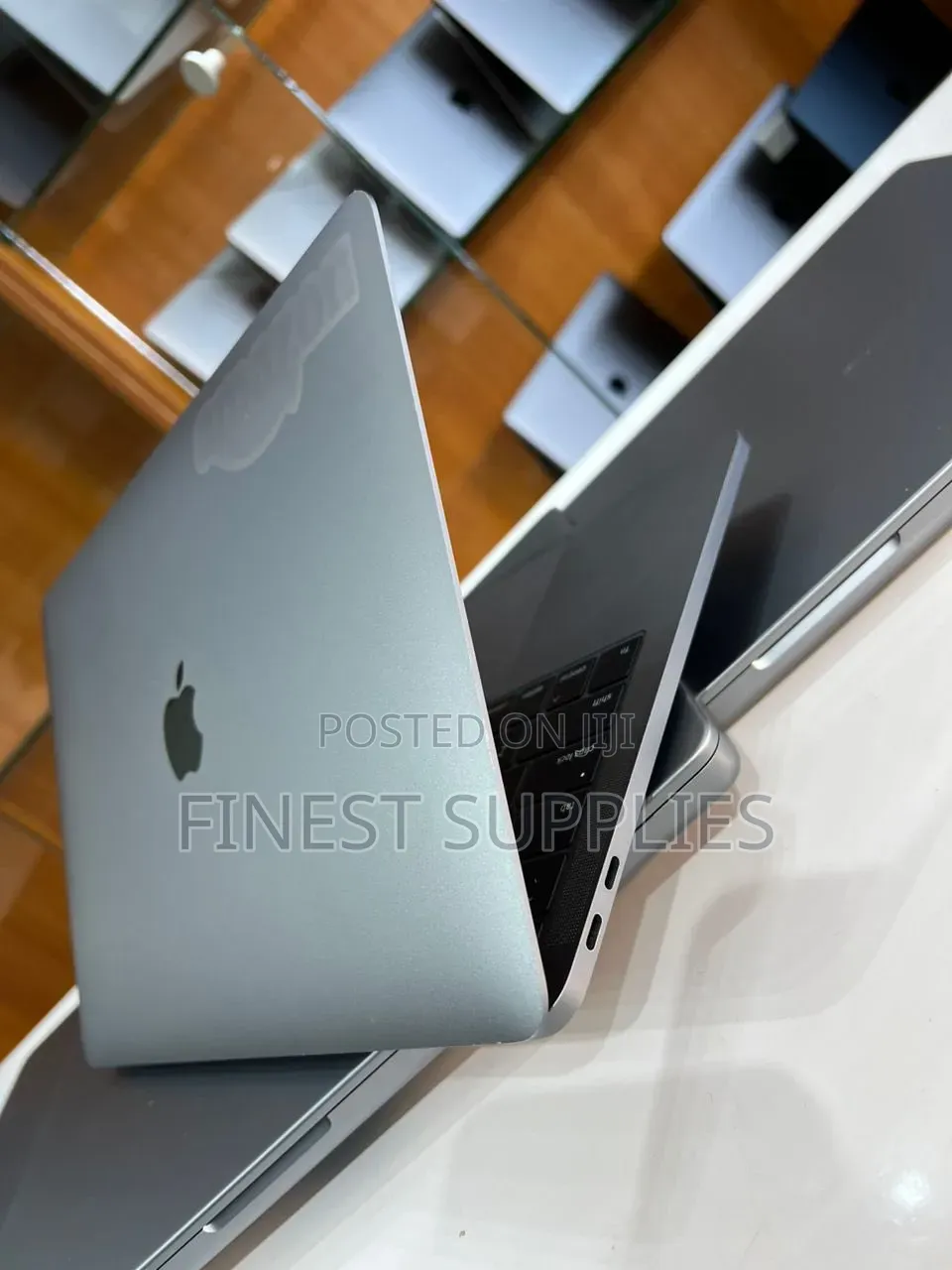 Laptop Apple MacBook Pro 2017 8GB Intel Core i5 SSD 256GB