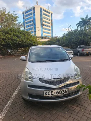 Toyota Ractis 2008 Silver