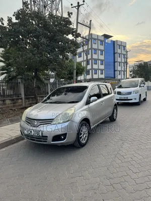 Nissan Note 2010 Silver