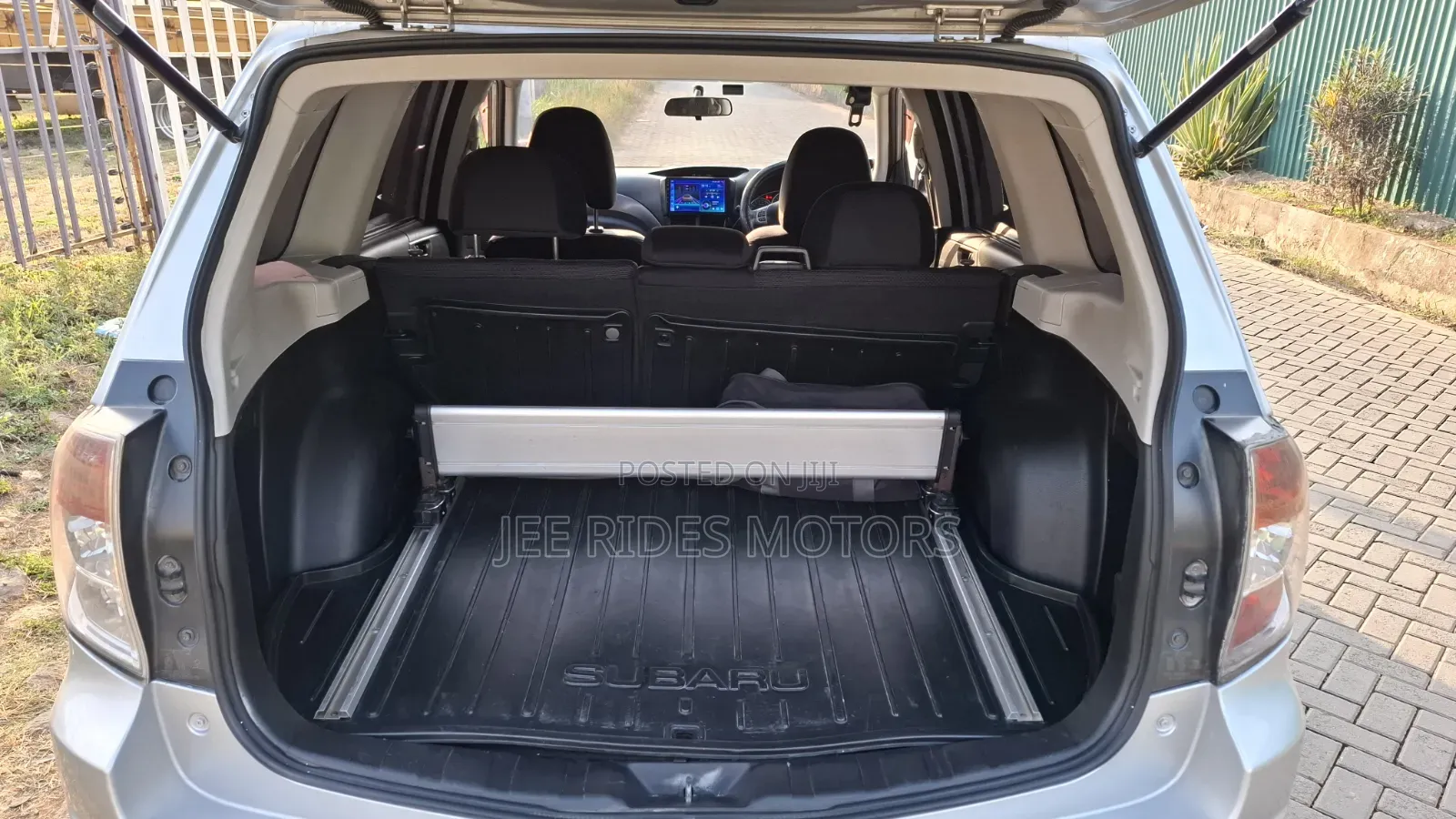 Subaru Forester 2011 Silver