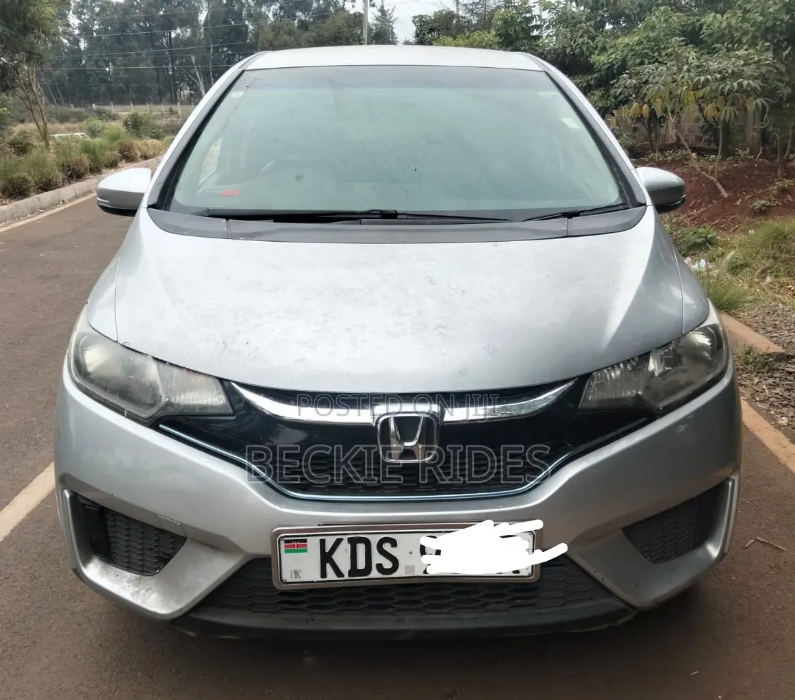 Honda Fit 2017 Silver