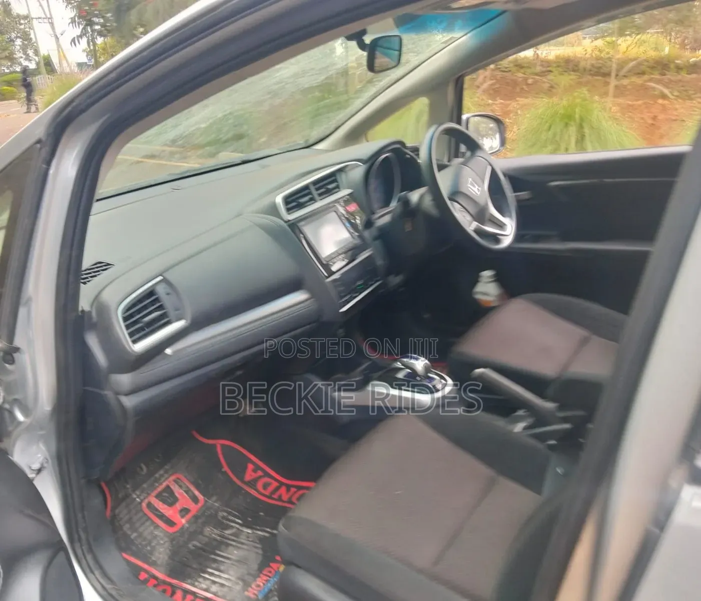 Honda Fit 2017 Silver