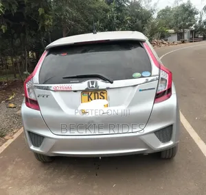 Honda Fit 2017 Silver