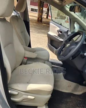 Toyota Wish 2010 Silver