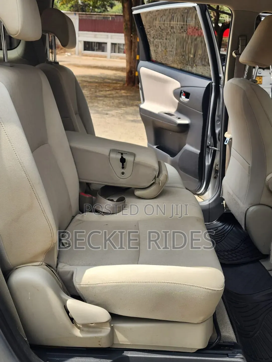 Toyota Wish 2010 Silver