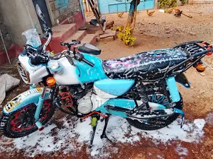 Bajaj Boxer 150 UG 2021 White