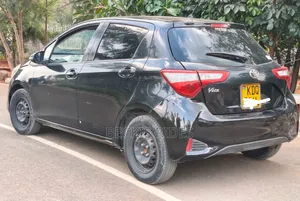 Toyota Vitz 2017 Black