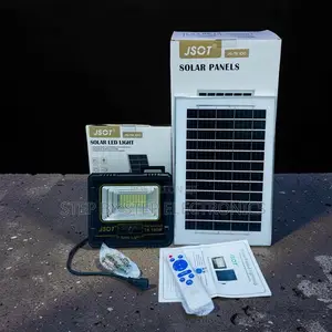 Energy Saving 100W Outdoor Solar LED Flood Light for Commercial Use
