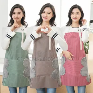 Kitchen Apron With Hand Wipe Pockets