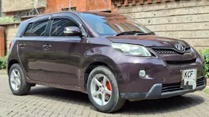 Toyota IST 2008 Purple