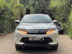 Toyota Harrier 2018 White