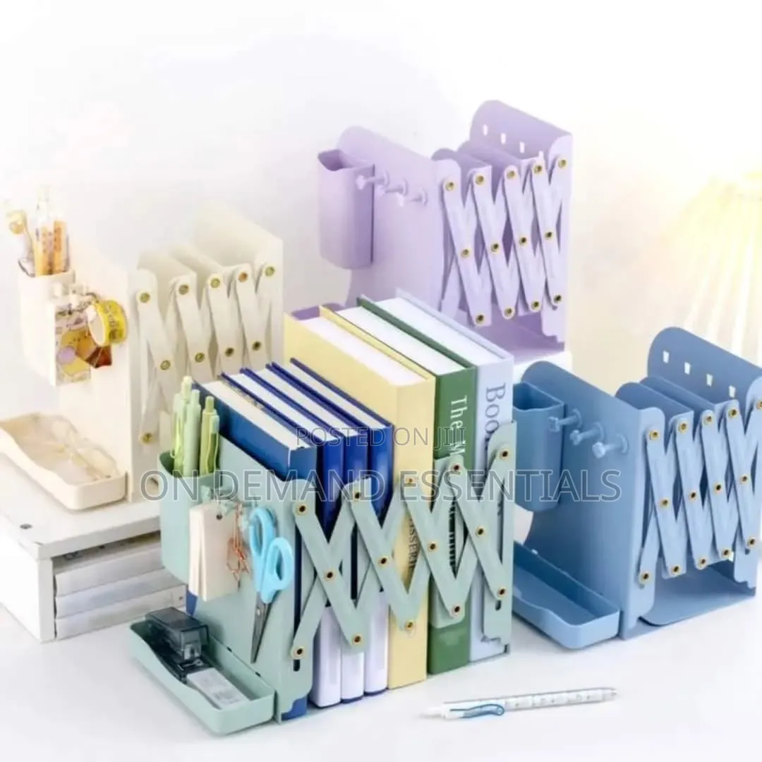 Expandable Metallic Bookshelf