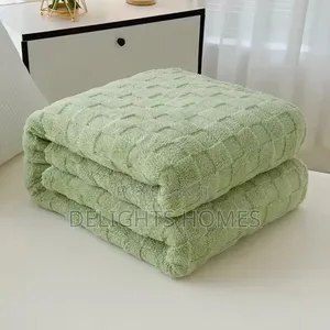 Luxury Textured Fleece Blanket_arv