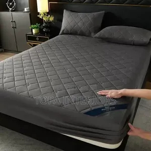 Quilted Breathable Absorbent Waterproof Mattress Protector Covers
