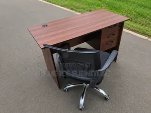 Modern Executive Office Desk With 3 Lockable Drawer -Office Table