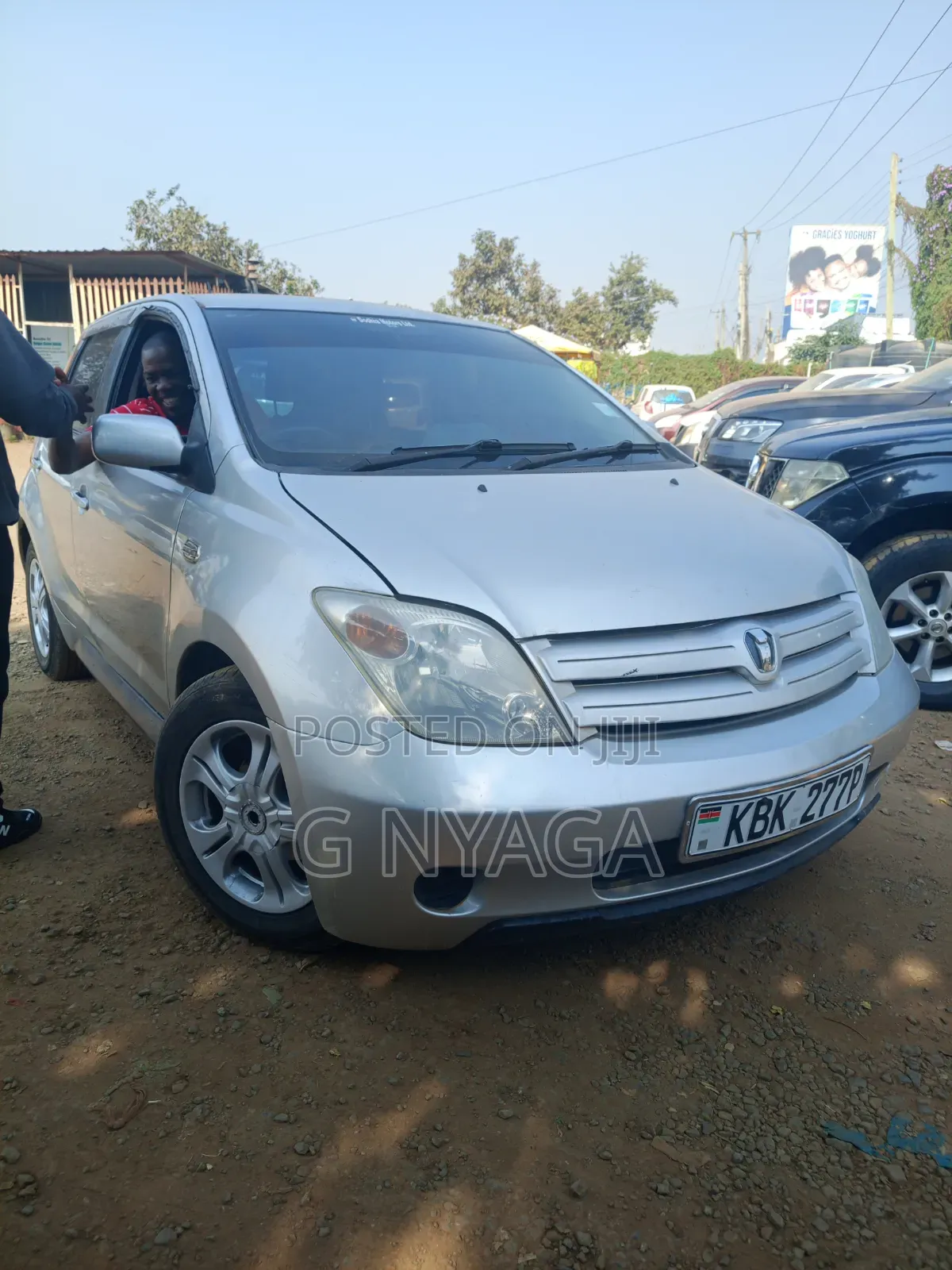 Toyota IST 2004 Silver