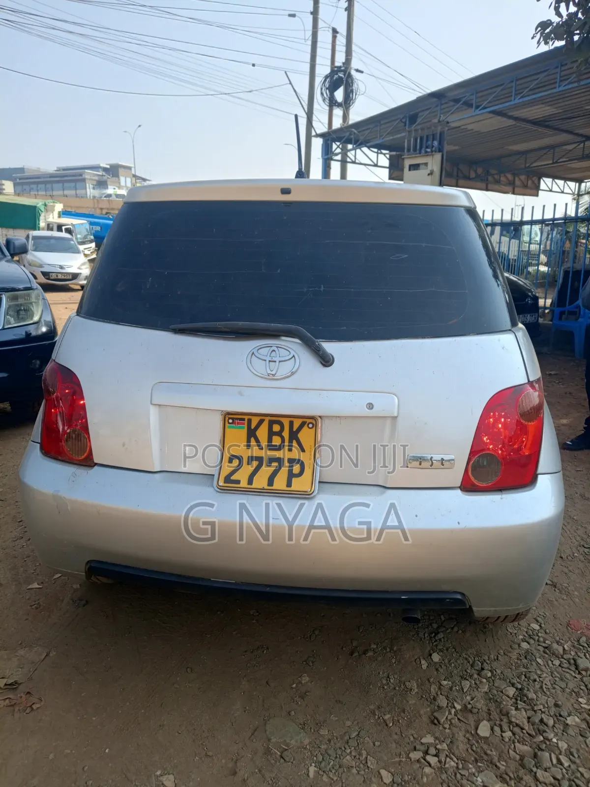 Toyota IST 2004 Silver