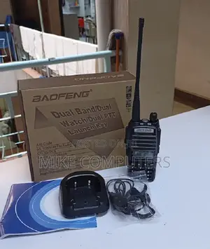 Baofeng Uv-82 Walkie Talkie With Earpiece New Set