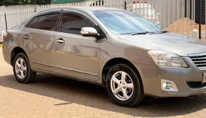 Toyota Premio 2010 Silver