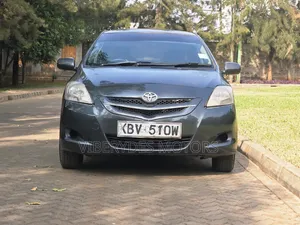 Toyota Belta 2006