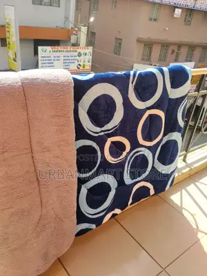 Woolen Single Duvet 6x6 Soft Warm and Comfortable