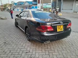 Toyota Crown 2010 Black