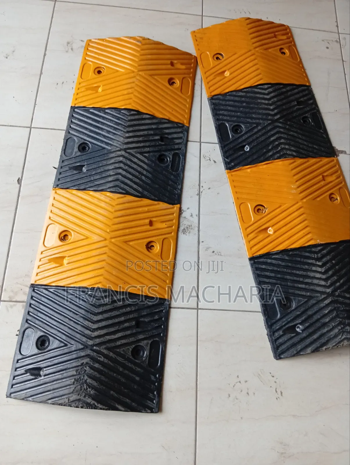 High Visibility Rubber Speed Bumps 50mm Thick
