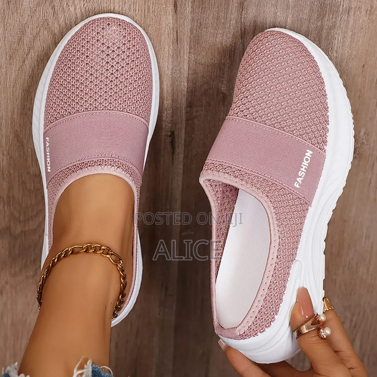 Open Wedge Breathable