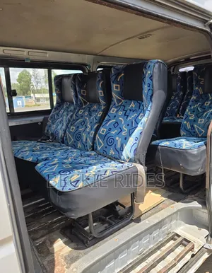 Toyota HiAce 2013 Silver