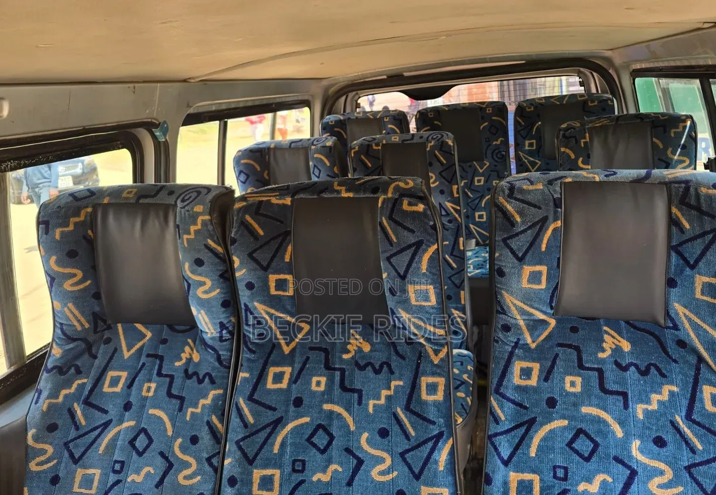 Toyota HiAce 2013 Silver