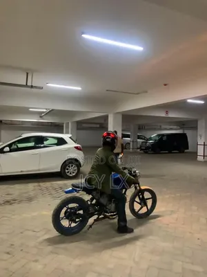 Honda CB 2023 Blue