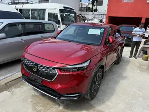 Honda Vezel 2021 Red