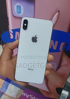 Apple iPhone XS Max 64 GB White