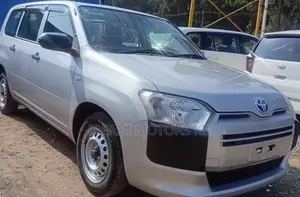 Toyota Probox 1.5 Hybrid DX Comfort 2020 Silver